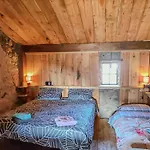 Di Montagna In Pietra - *