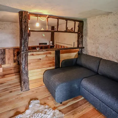 Di Montagna In Pietra -