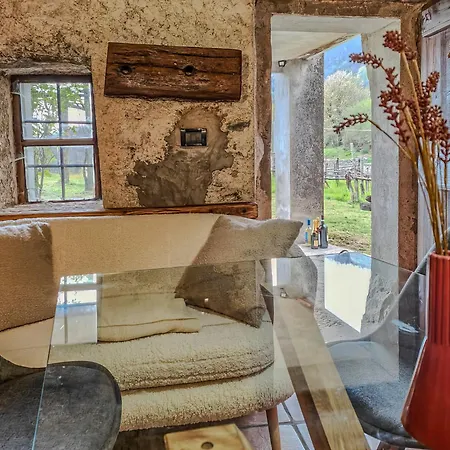 Vakantiehuis Di Montagna In Pietra - Val di Chy