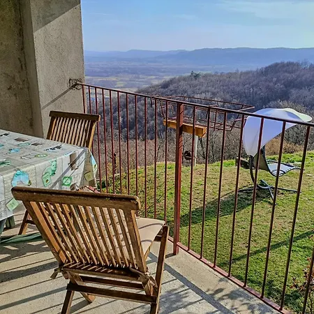 Di Montagna In Pietra - Vakantiehuis Val di Chy