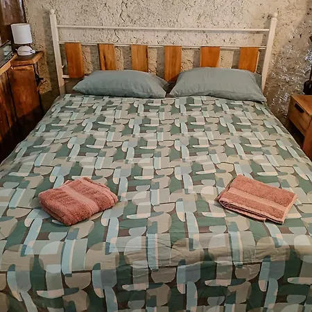 Di Montagna In Pietra - *