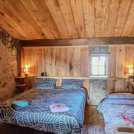 Di Montagna In Pietra - *