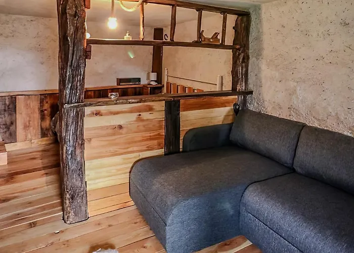 Di Montagna In Pietra -