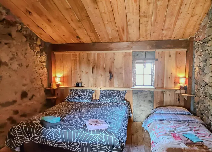 Di Montagna In Pietra - *